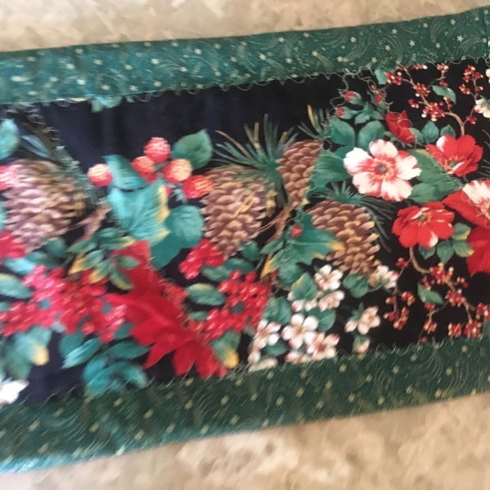NWT Hand Crafted Quilted Reversible Holiday Runner